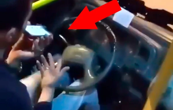 Bakıda avtobus sürücüsü insanların həyatı ilə belə oynayır - VİDEO