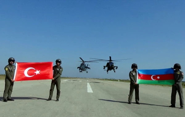 Türkiyə və Azərbaycandan hava şousu - FOTO