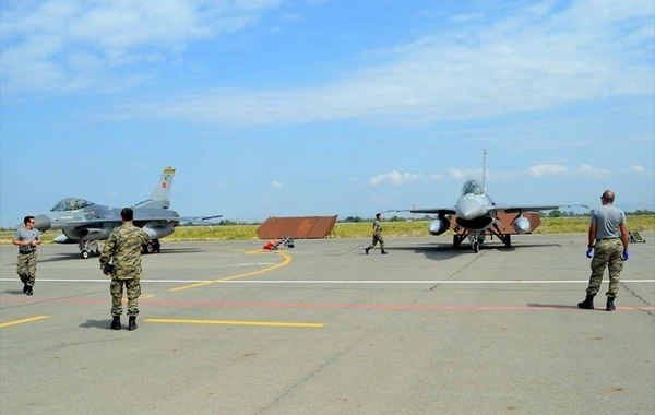 Türkiyə və Azərbaycandan hava şousu - FOTO