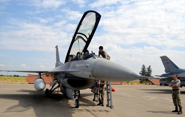 Türkiyə və Azərbaycandan hava şousu - FOTO