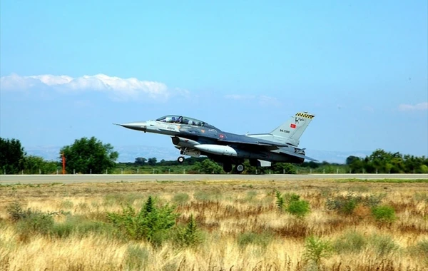Türkiyə və Azərbaycandan hava şousu - FOTO