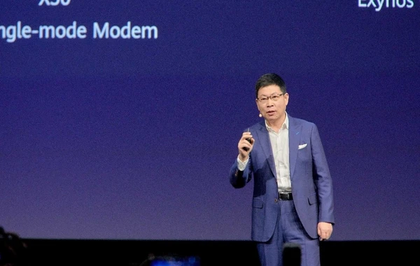 HUAWEI Kirin 990 5G prosessorunu təqdim edir