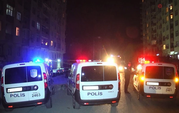 Bakıda kütləvi dava - Bıçaqlanan var