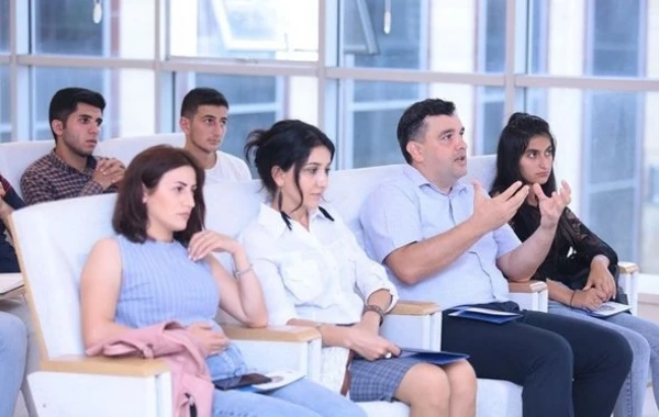 Для общественности регионов проведена презентация конкурса "Социальные проекты" - ФОТО 