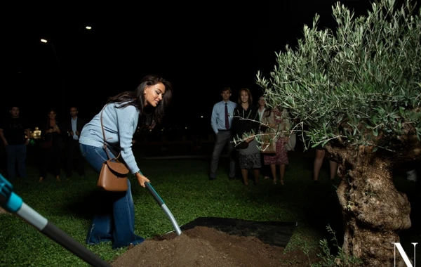 “Nargis” komandasının "Make the Earth Smile" resaykling sərgisinin rəsmi açılışı oldu - FOTO