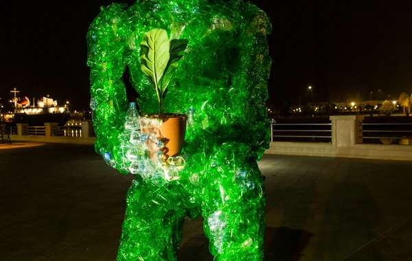 “Nargis” komandasının "Make the Earth Smile" resaykling sərgisinin rəsmi açılışı oldu - FOTO