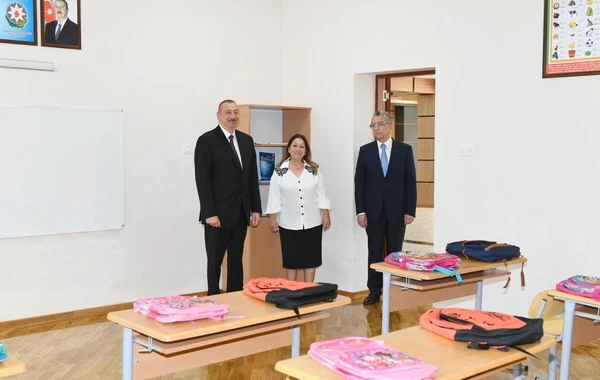 Prezident İlham Əliyev təmir olunan məktəbdə - FOTO