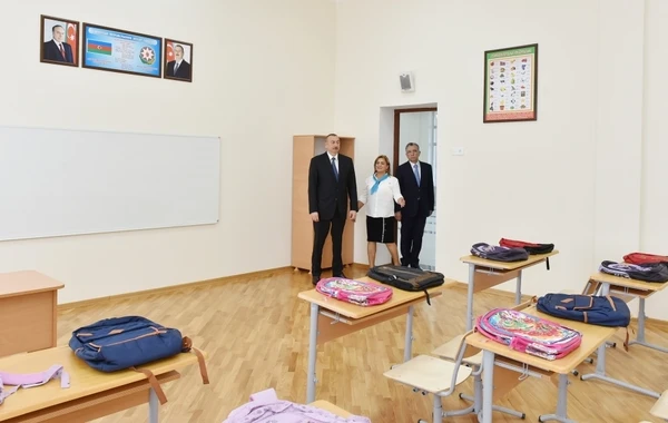 Ильхам Алиев ознакомился с условиями в школе номер 208 - ФОТО