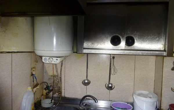 Bakıda mənşəyi məlum olmayan ətlərdən istifadə edən restoran bağlandı - FOTO
