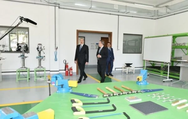 Президент на открытии Бакинского центра профессионального образования - ФОТО