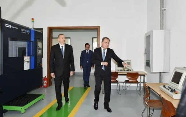 Президент на открытии Бакинского центра профессионального образования - ФОТО