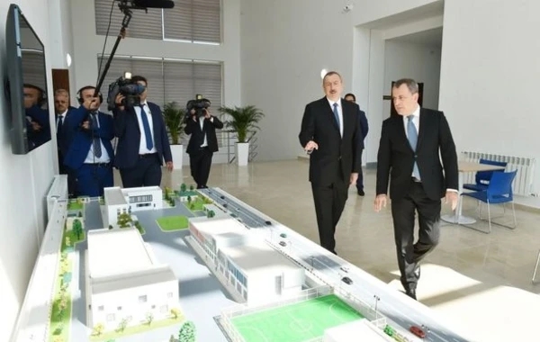 Президент на открытии Бакинского центра профессионального образования - ФОТО