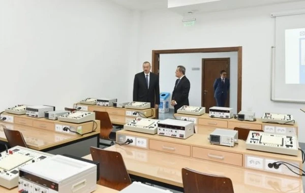 Президент на открытии Бакинского центра профессионального образования - ФОТО