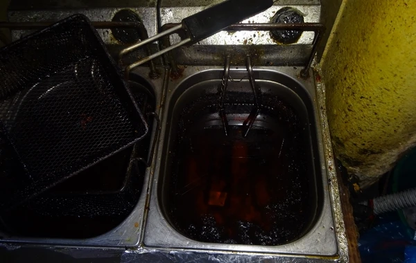В Баку из-за антисанитарии закрыли ресторан - ФОТО