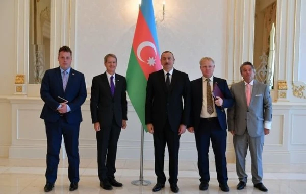 Ильхам Алиев принял верительные грамоты новых послов - ФОТО