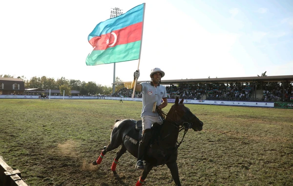 Лейла Алиева посетила финальную игру VII Кубка мира по арена поло в Баку - ФОТО
