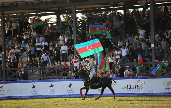 Лейла Алиева посетила финальную игру VII Кубка мира по арена поло в Баку - ФОТО