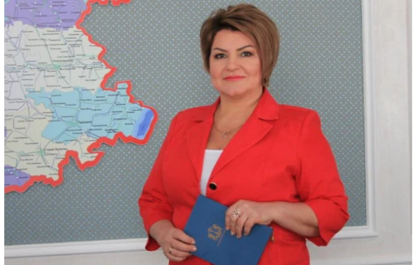 Rus məmur Azərbaycanda çəkdirdiyi şəkillərə görə üzr istədi - FOTO
