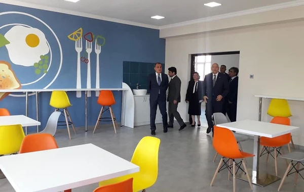 Təhsil naziri Basqal qəsəbəsində orta məktəbin açılışında - FOTO