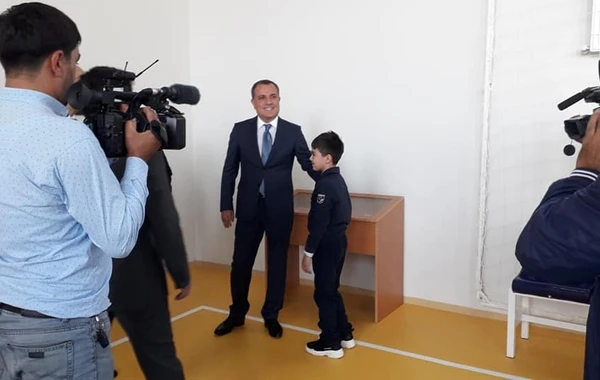 Təhsil naziri Basqal qəsəbəsində orta məktəbin açılışında - FOTO