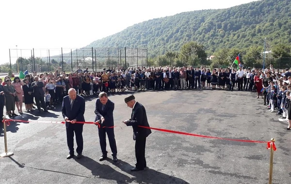 Təhsil naziri Basqal qəsəbəsində orta məktəbin açılışında - FOTO