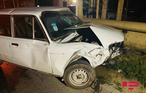 Bakıda avtomobil qaçıran şəxs qəza törədib, ağır xəsarət alanlar var - VİDEO