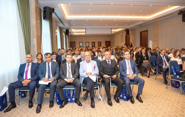 При поддержке AZAL в Баку прошла крупная конференция "E-Commerce&amp;Travel – 2019" - ВИДЕО 