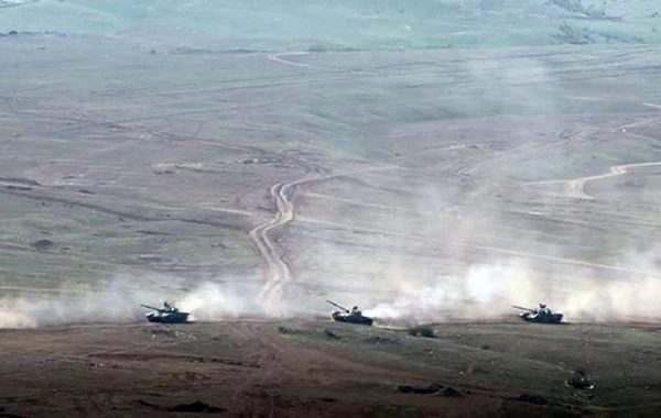 Боевые стрельбы азербайджанской армии - ВИДЕО