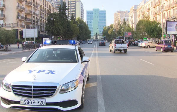 Bakıda yol polisindən qayda pozan piyadalara qarşı reyddən görüntülər - FOTO
