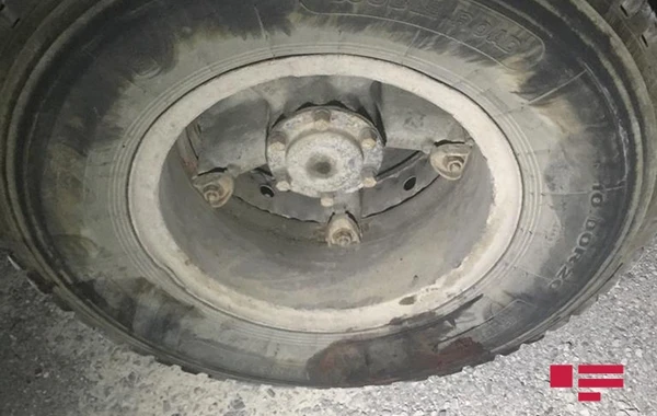 Bakıda “KaMAZ” 54 yaşlı kişinin üstündən keçdi - VİDEO/FOTO