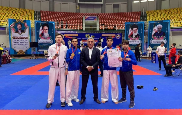 Azərbaycanlı karateçi ermənini məğlub edərək qızıl medal qazanıb - FOTO