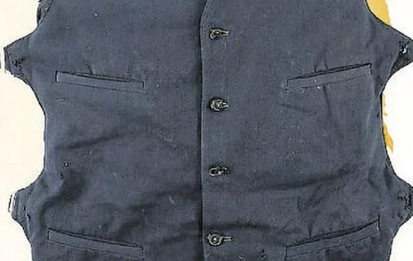 Tarixin ən qəddar ər-arvadının əşyaları hərracda satıldı - FOTOLAR