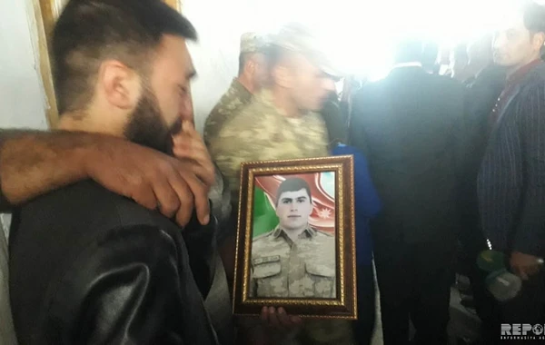 Şəhid əsgərimizin meyiti Azərbaycana qaytarıldı - FOTO
