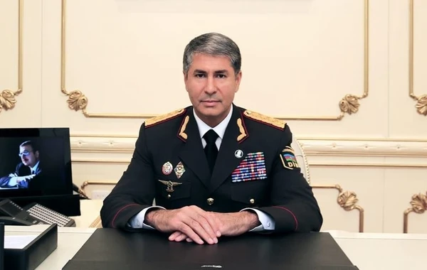 Vilayət Eyvazov rəisi və müavinini işdən qovdu