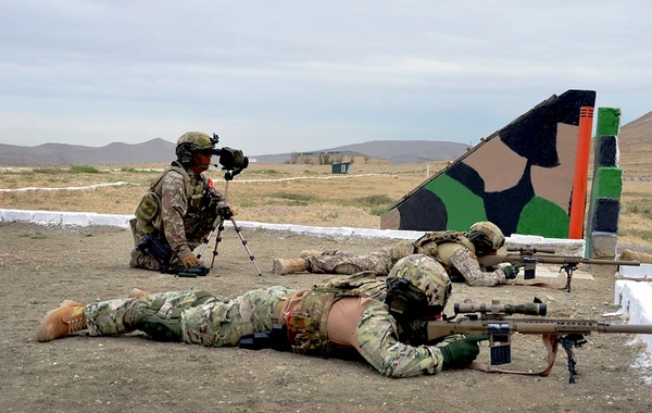 Xüsusi təyinatlılar atəş təlimində - VİDEO