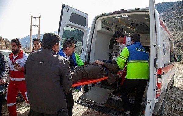 İranda qatar relsdən çıxdı: 3 ölü, 40 yaralı