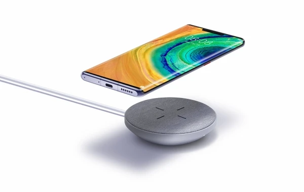 HUAWEI представила смартфоны серии Mate 30 - ФОТО