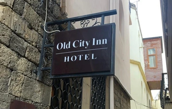 В Баку в отеле Old City Inn туристы столкнулись с неприятной ситуацией - ФОТО