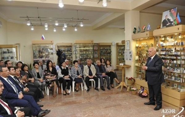 Mehriban Əliyevaya həsr olunmuş miniatür kitabın təqdimatı keçirilib - FOTO
