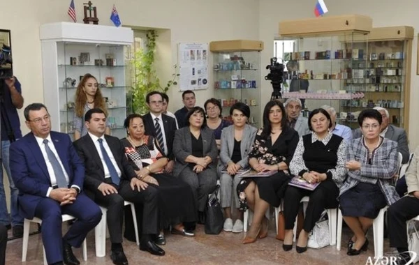 Mehriban Əliyevaya həsr olunmuş miniatür kitabın təqdimatı keçirilib - FOTO