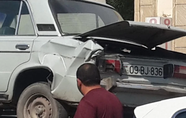 Bərdədə iki “Jiquli” toqquşdu - FOTOLAR
