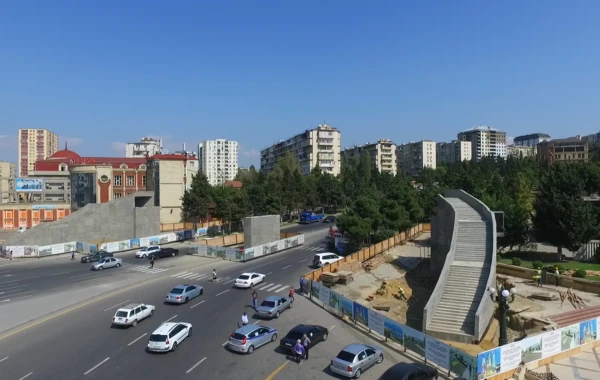 В Баку строятся уникальные пешеходные переходы - ФОТО