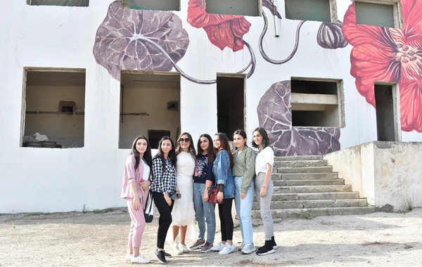 Leyla Əliyeva “Açılan divar” layihəsinin təqdimatında - FOTO