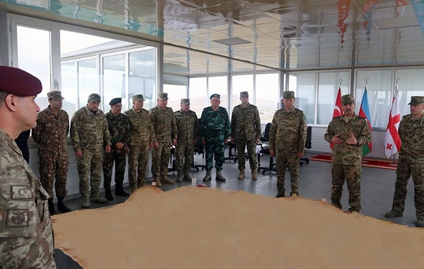 Müdafiə naziri “Qafqaz Qartalı - 2019” təlimində iştirak edib - FOTO