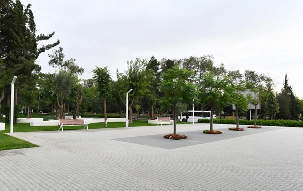 Bakının mərkəzində istifadəyə verilən parkdan möhtəşəm görüntülər - VİDEO