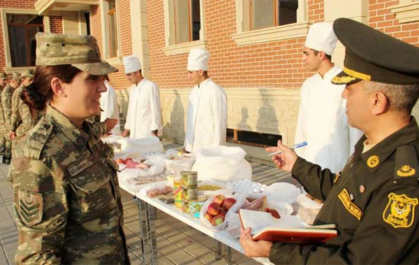 Nazirlik hərbçilərə pul əvəzinə ərzaq verilməsinə başladı - FOTO