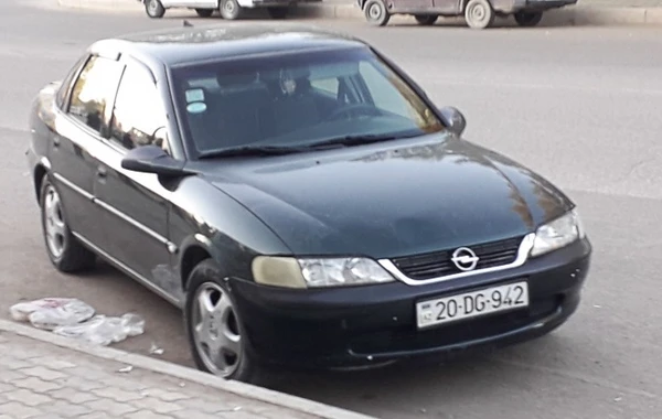 Gəncədə iki məktəbli qızı maşın vurub