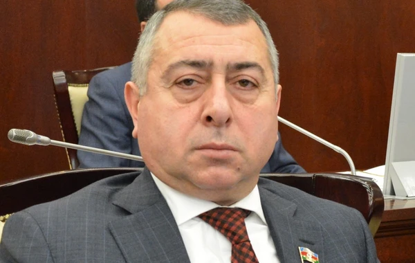 Mandatı ləğv edilən deputat qandallana bilər