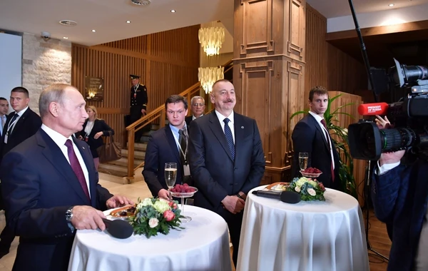 Dövlət başçılarının qeyri-formal görüşü olub - FOTO