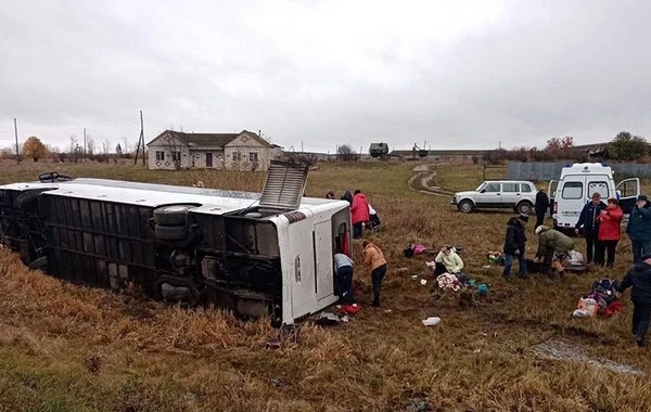 Rusiyada avtobus aşıb, 20 turist xəsarət alıb